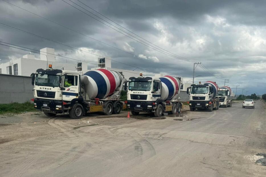 Vecinos de fraccionamiento en Tizayuca bloquean vialidad exigiendo mejoras a las vialidades | Foto: Especial