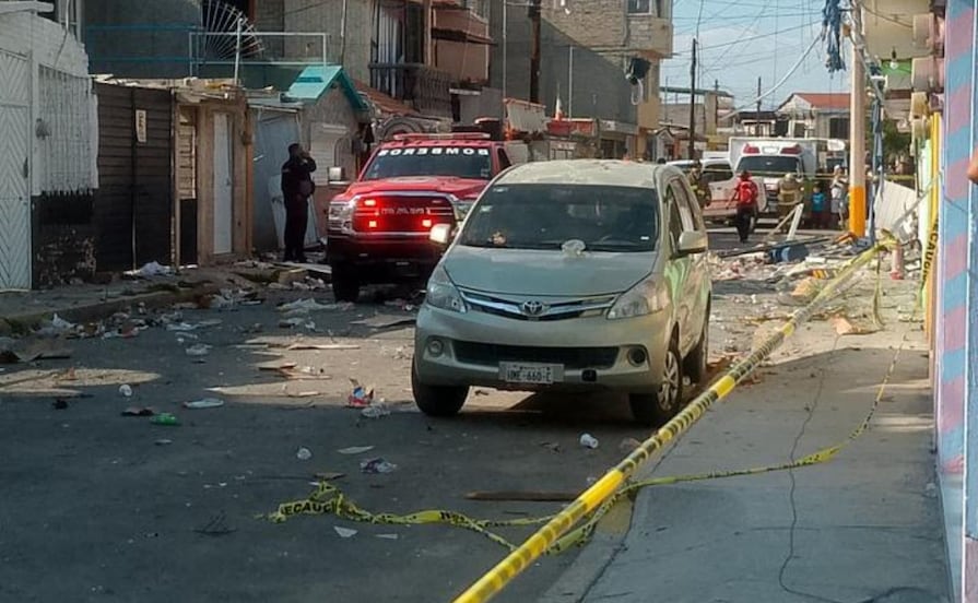 Explosión en vivienda deja dos lesionados y daños en varias casas