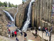 Entre callejones, prismas y truchas, los últimos días de la Semana de Pascua en Huasca de Ocampo