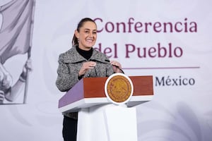 Sheinbaum abre debate sobre candidaturas exclusivas para mujeres en gubernaturas