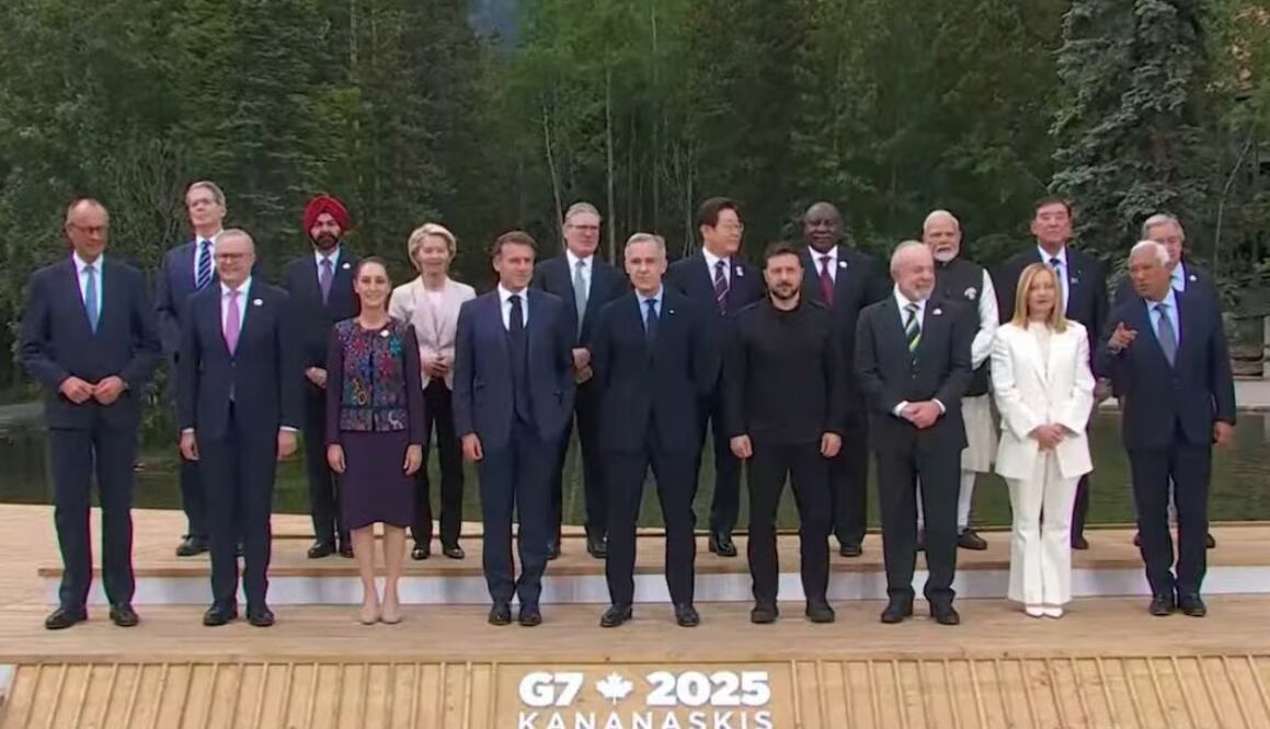Foto oficial de la Cumbre de Líderes del G7 en la que participa Claudia Sheinbaum Pardo. Foto: Especial