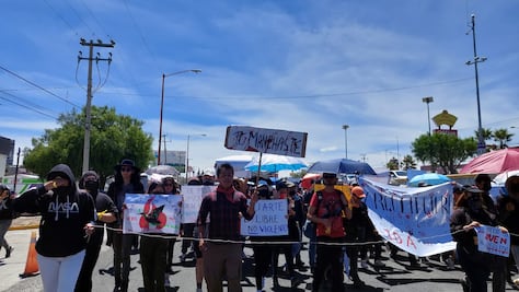 "Fuera Esteban"; con marcha exigen la destitución del líder estudiantil