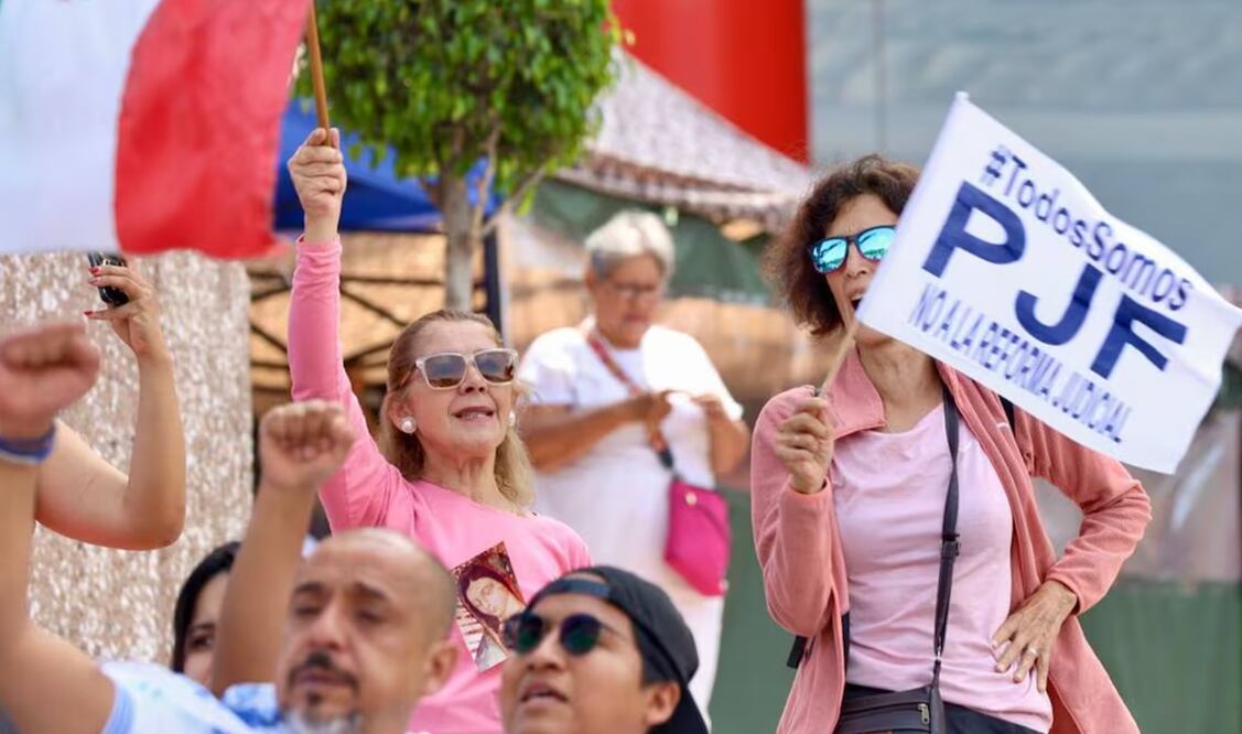 Trabajadores del Poder Judicial reanudarán plantón este 17 de septiembre. Foto: Valente Rosas. EL UNIVERSAL