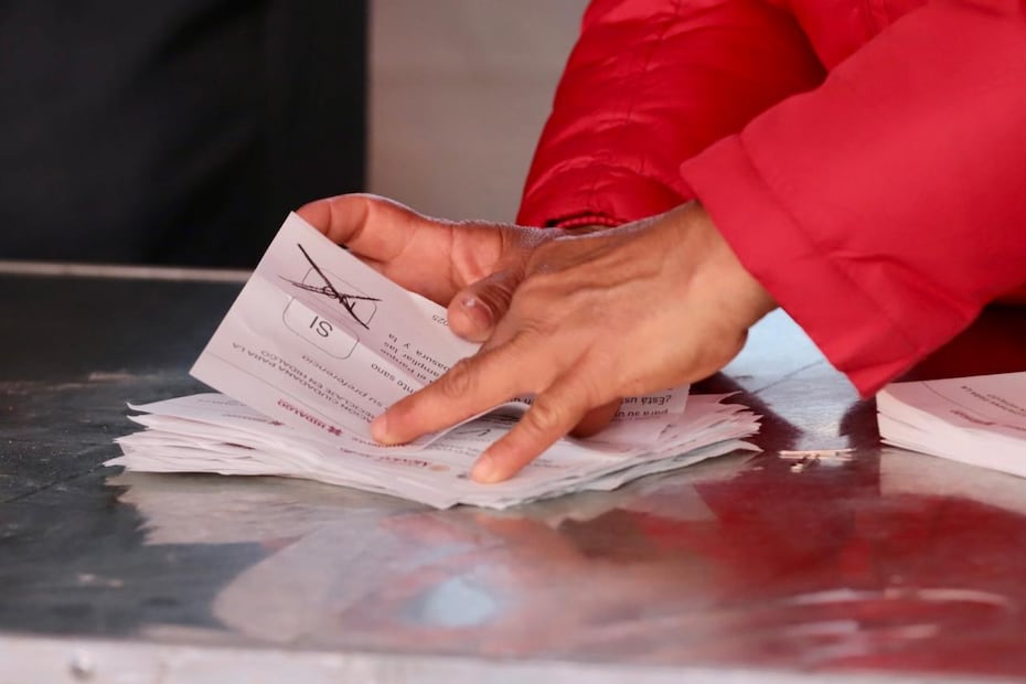 Entre urnas vacías y vigilancia policiaca, la consulta sobre el Parque de Reciclaje en Hidalgo | Foto: Luis Soriano