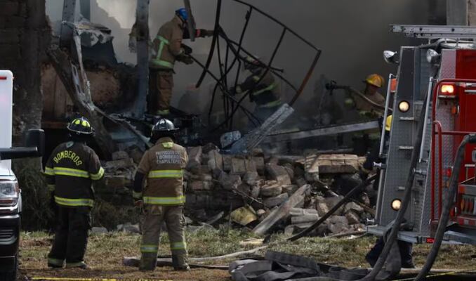 Desplome de avioneta en Toluca; reportes preliminares señalan seis posibles muertos 