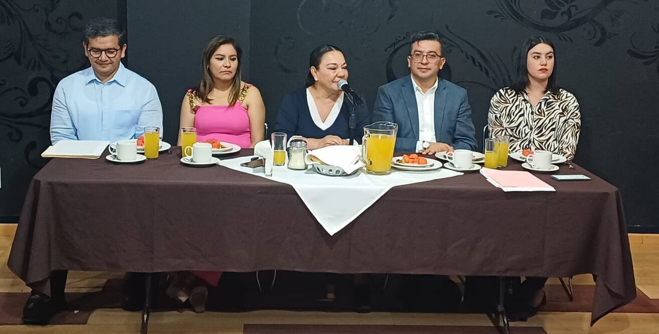 La alcaldesa electa, Lorena García, comunicó que Julio César Soto Márquez será coordinador general en el proceso de entrega y recepción. Indicó que tiene toda su confianza y cuenta con la experiencia requerida para desempeñar el encargo. I Foto: Grisel Lira