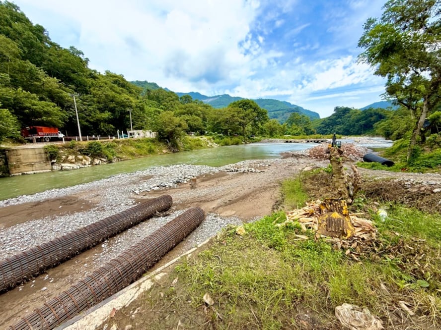A un año, continúa la reconstrucción de Huehuetla tras la vaguada monzónica Foto: Marco Carrillo