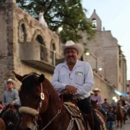 Muere ex alcalde de Huejutla tras recibir una patada de caballo