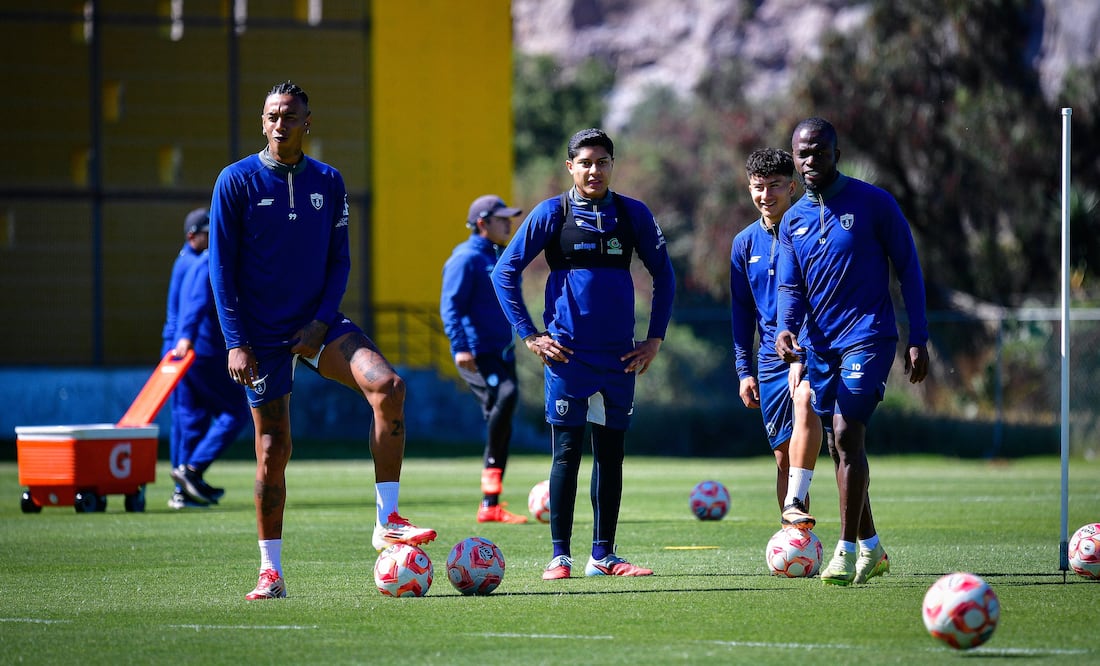 El cuadro tuzo afina detalles para enfrentar a Chivas I Foto: @Tuzos