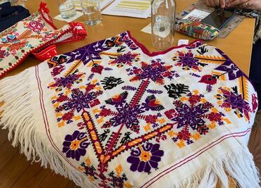 Trascienden fronteras; bordados de Acaxochitlán en Portugal