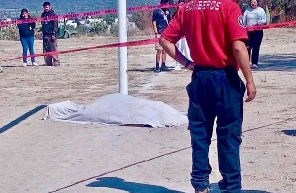 Localizan un cuerpo en una cancha de futbol en San Agustín Tlaxiaca I Foto: especial