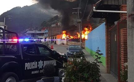 Explota casa habitación por almacenamiento de huachicol en Omitlán