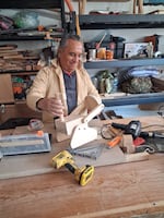 Impulsan talleres de carpintería para adultos mayores