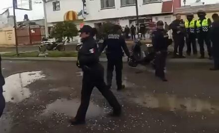 Continúa hospitalizado joven embestido por policías de Tizayuca