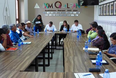 Alcalde de Ixmiquilpan recibe llaves e instalaciones de la presidencia municipal