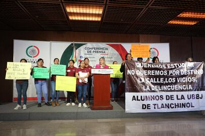 Estudiantes de Universidad del Bienestar afectados por reglamento