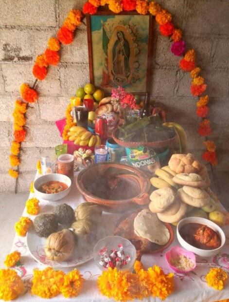 Ixmiquilpenses preservan tradición de Día de Muertos | Foto: Especial