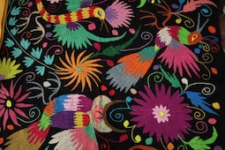 Tenango de Doria borda su identidad en un festival que busca atraer miles de visitantes