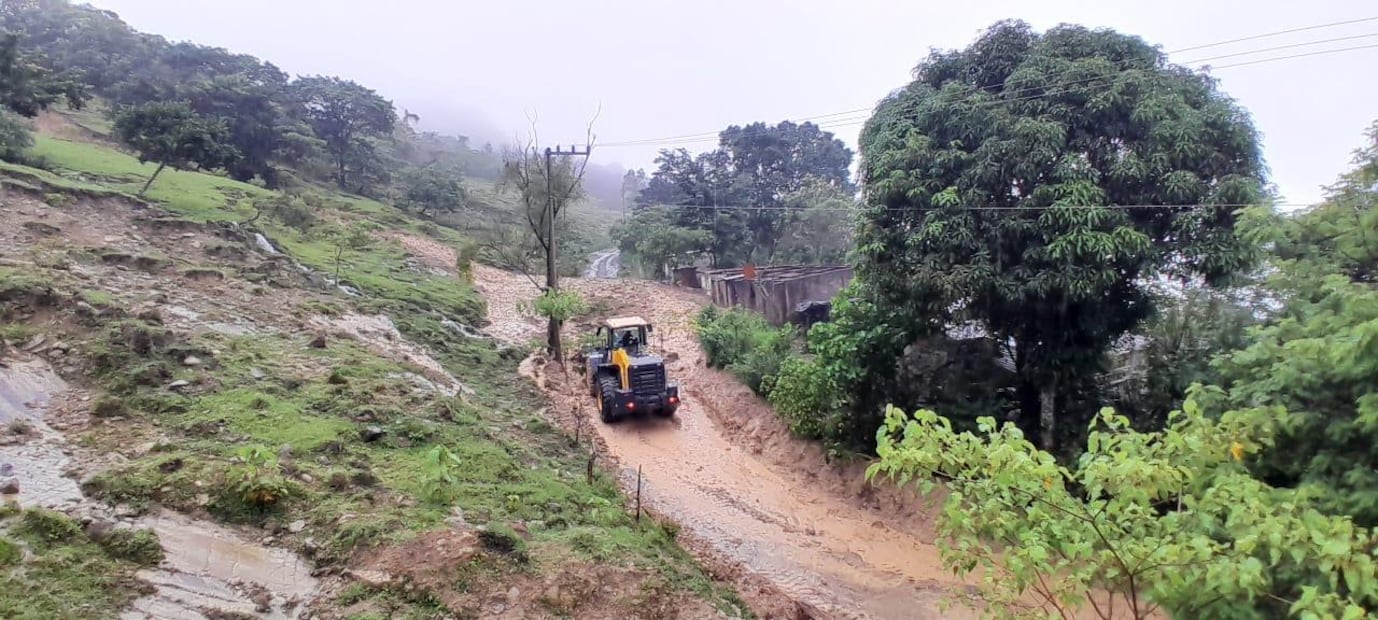 Lluvias provocan derrumbes y deslaves en al menos 15 municipios de Hidalgo | Foto: especial