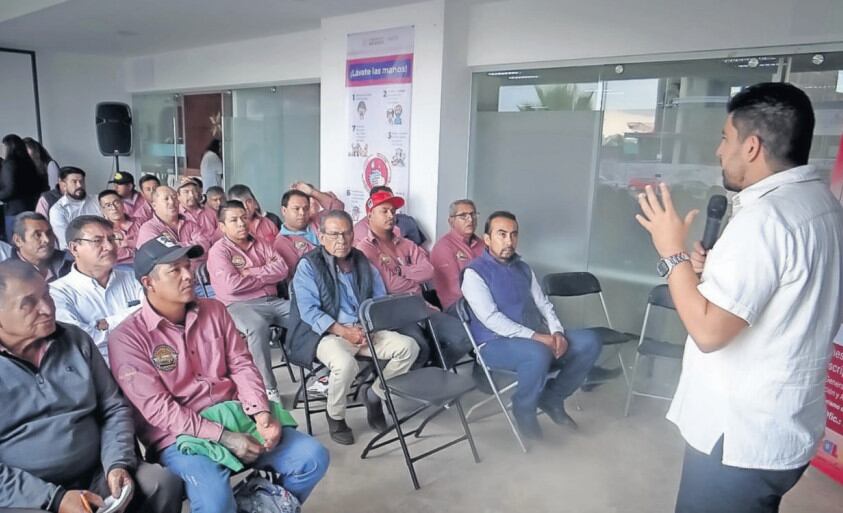 Capacitan a taxistas de Hidalgo en cultura turística | El Universal Hidalgo