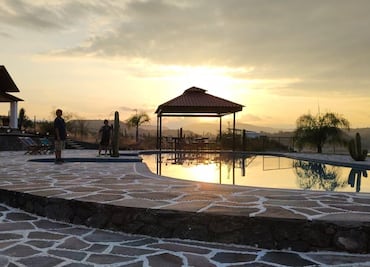 Cadereyta de Montes, un destino mágico de ecoturismo y aventura en la presa Zimapán