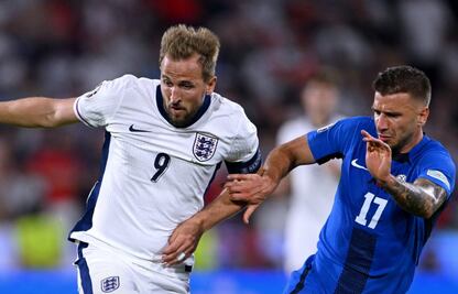 Inglaterra empata con Eslovenia y califica a octavos de final
