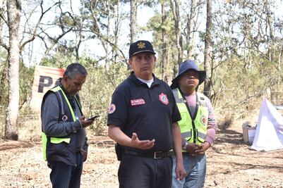 Se capacitan vulcanos de Santiago Tulantepec en combate contra incendios