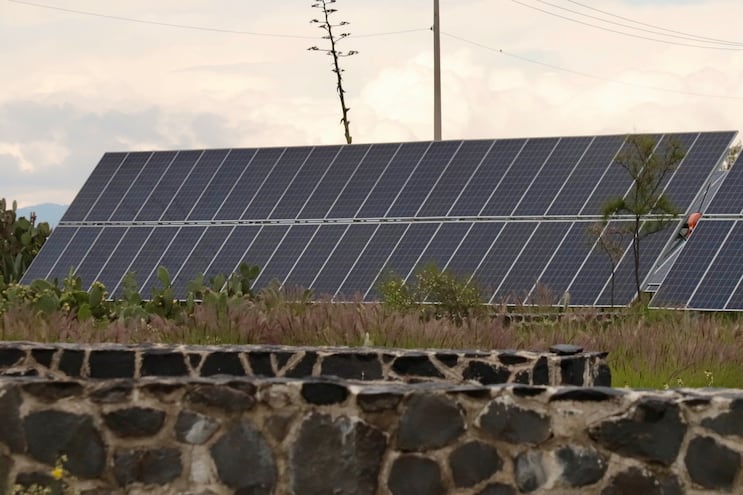 Pese a cancelación, continúa amparo contra parque solar