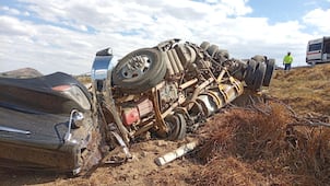 Vuelca tráiler en el Arco Norte y deja conductor lesionado