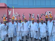 Entre penachos y tizne, la voz joven que mantiene vivo el carnaval de Huejutla