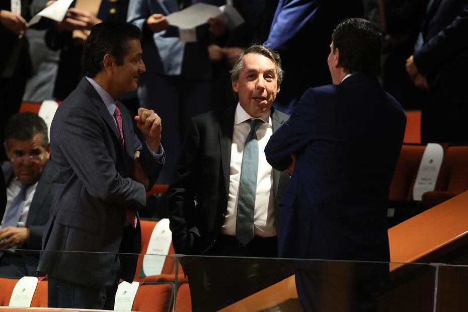 "Canelo" y Emilio Azcárraga asisten toma de posesión de  Sheinbaum | Foto: Berenice Fregoso