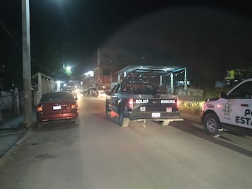 Por falta de energía eléctrica comuneros intentan retener a guardia de la CFE