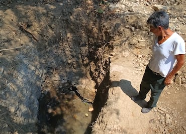 Por falta de agua excavan pozos artesanales en Huejutla