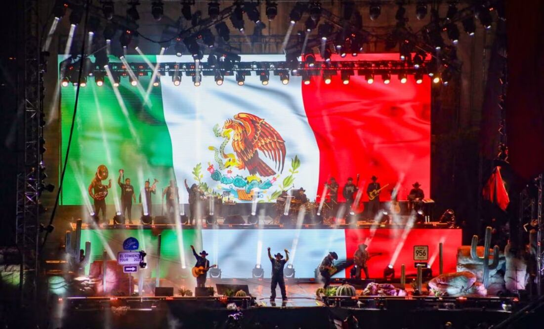 El contrato se le entregó a la empresa Kit Wear de México SA de CV, la misma que el año pasado organizó el concierto de Los Tigres del Norte | Foto: El Universal