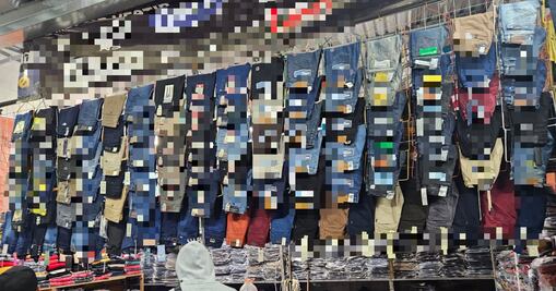 Tras operativo en plaza comercial de Tulancingo descubren prendas piratas