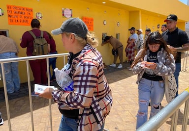 Hasta un kilómetro de espera por boletos para el palenque de Pachuca