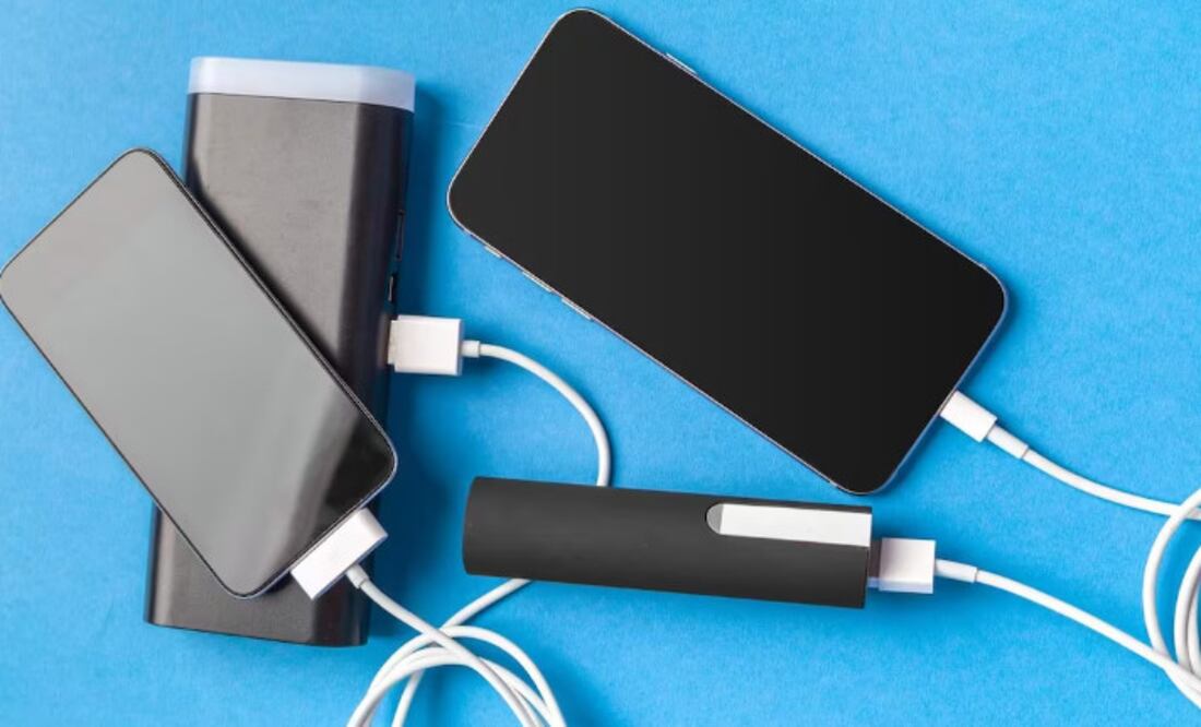 Los cables de cargadores con considerados "basura eléctrica". Foto: Freepik