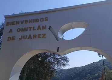 Entregan arco de bienvenida y sendero iluminado en Omitlán