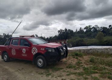 Intensifican búsqueda de dos desaparecidos tras volcadura en canal de aguas negras en Tula