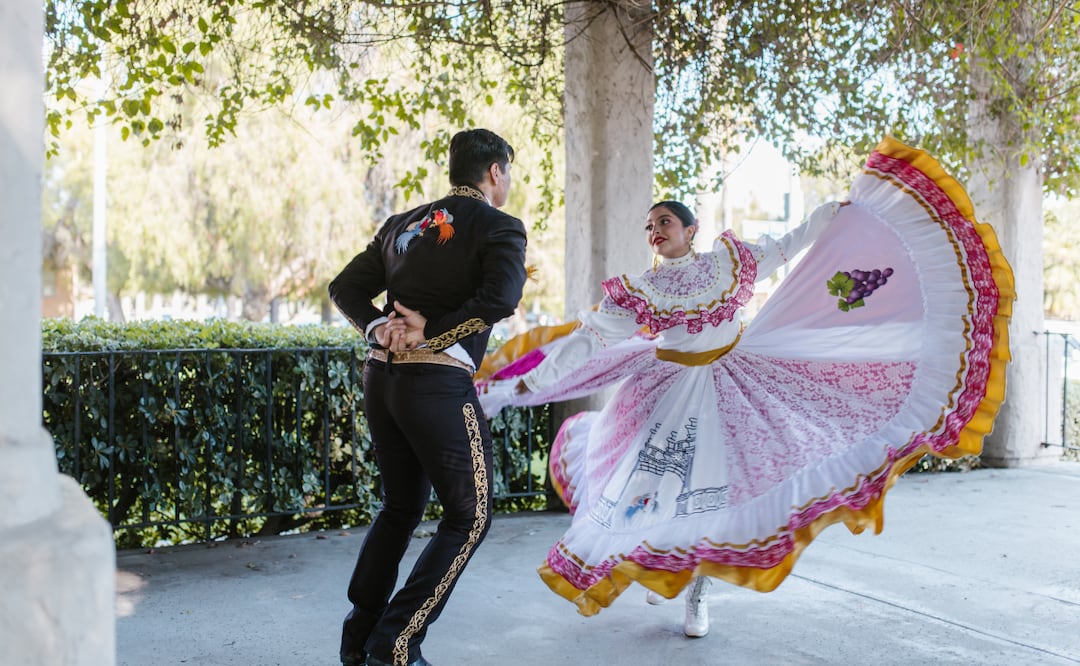 ¡El Festival del Bailarín Hidalguense llega a Santiago Tlapacoya! Foto: Pexels