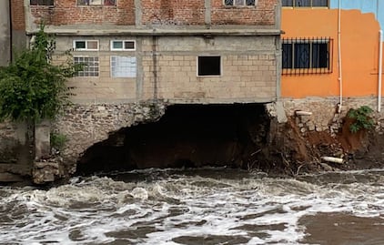 Protección Civil y Bomberos de Tula emiten notificación de riesgo en 5 viviendas