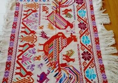 Quexquémitl y fajas entre los textiles representativos de México