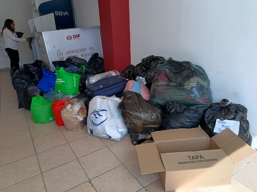 Hidalguenses y familias foráneas se solidarizan con damnificados tras la perturbación tropical 90-E | Foto: lourdes Naranjo