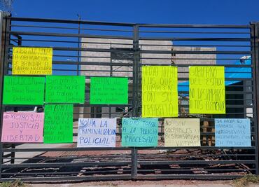 Protestan en Mixquiahuala para exigir libertad de policías procesales