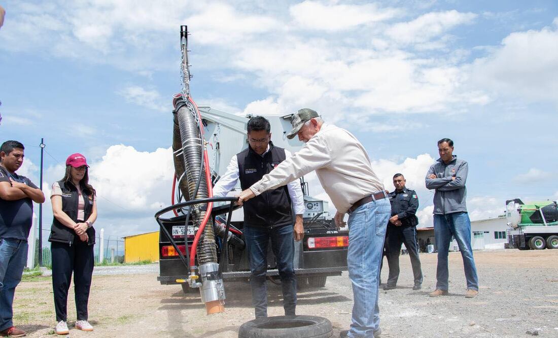 El 2 de julio iniciaron con la prueba física en las colonias, y posteriormente arrancarán el programa de bacheo permanente | Facebook: Lalo Medecigo