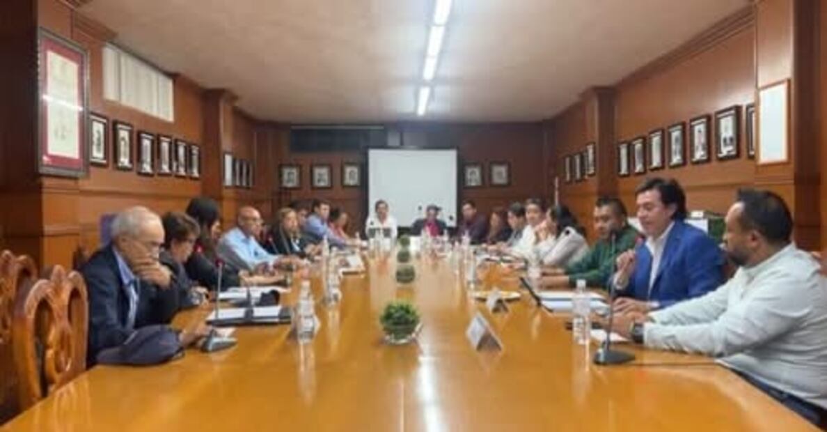 Regidores con altos salarios en municipios de Hidalgo donde gran parte de la población vive en pobreza | Foto: especial