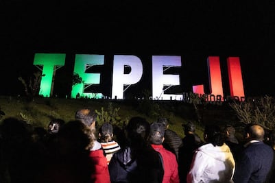 Inauguran maxiletras de Tepeji el Río, las más grandes de México