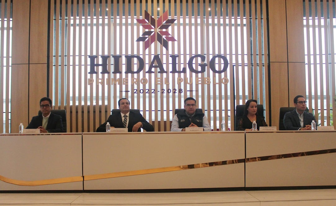 Los titulares de las secretarías de Hacienda y Contraloría asistieron a la inauguración de la jornada de capacitación | Facebook: Auditoría Superior del Estado de Hidalgo