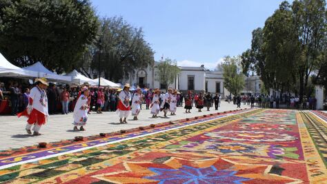 Hidalgo toma Los Pinos con fiesta cultural de gran escala