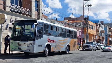 Liberan unidad del Garza Bus retenida por estudiantes del IDA